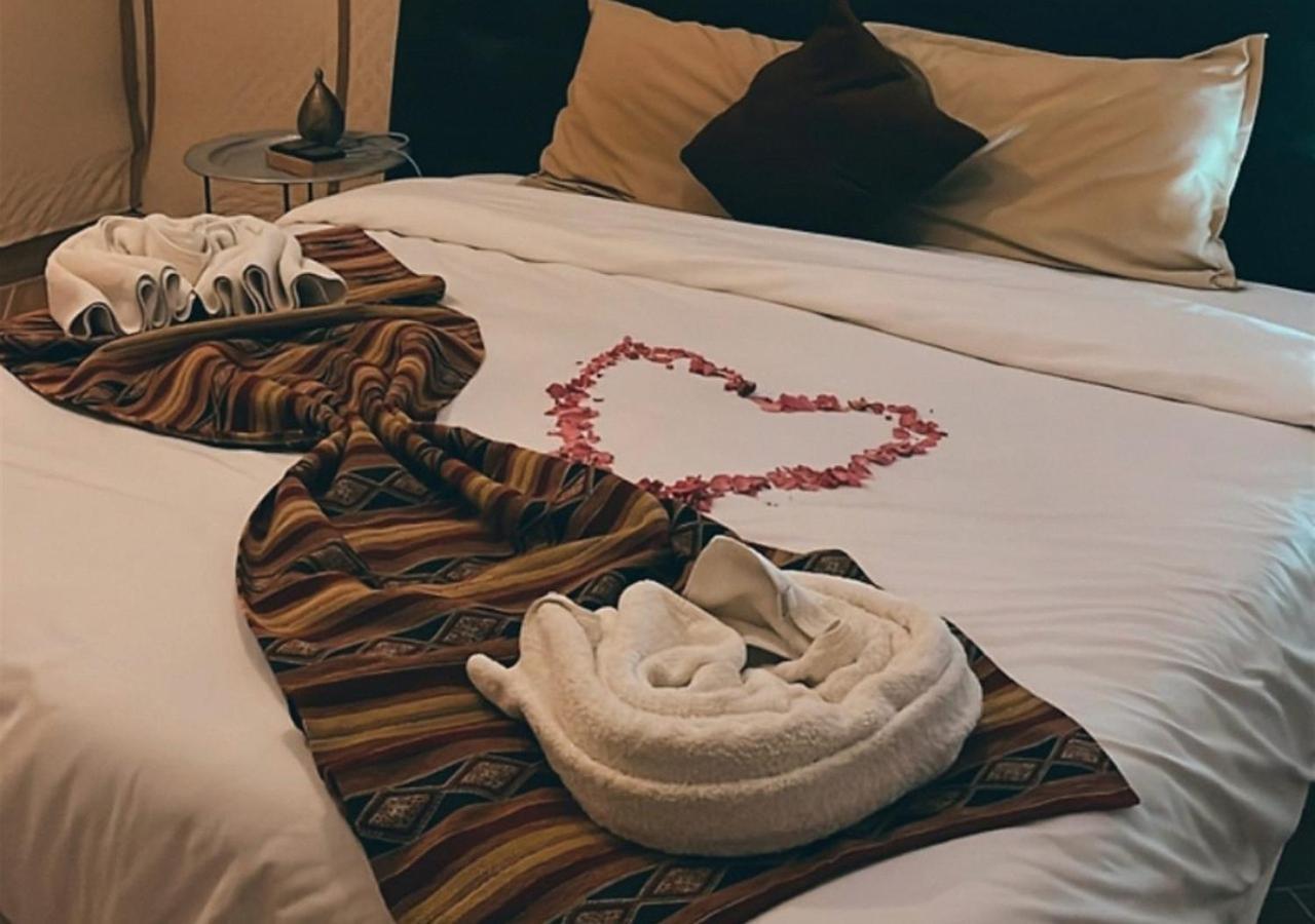 Amazing Luxury Camp Hotel Merzouga Buitenkant foto