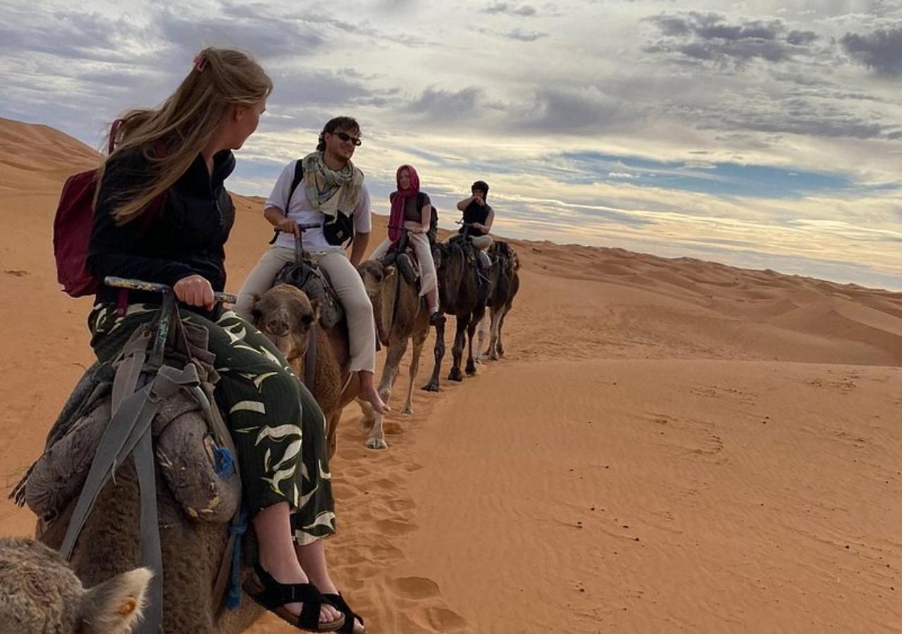 Amazing Luxury Camp Hotel Merzouga Buitenkant foto